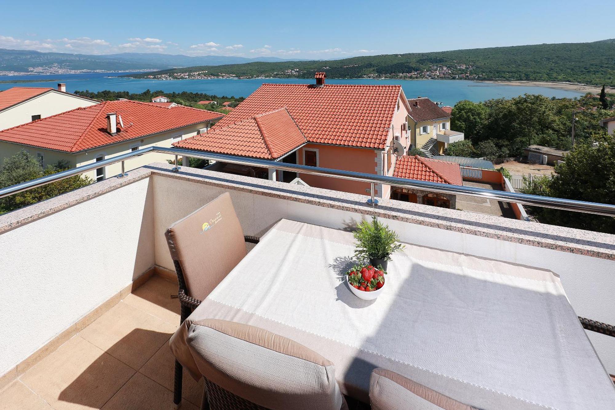 Apartments Omanovic Čižići Exterior foto